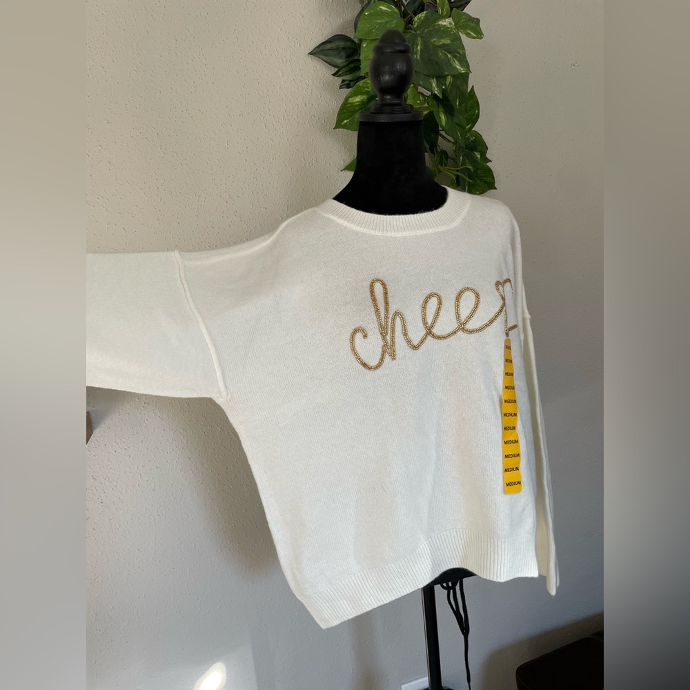 Vince Camuto Cream elegante Sweater with Gold Cheer Design size M - Picture 5 of 9